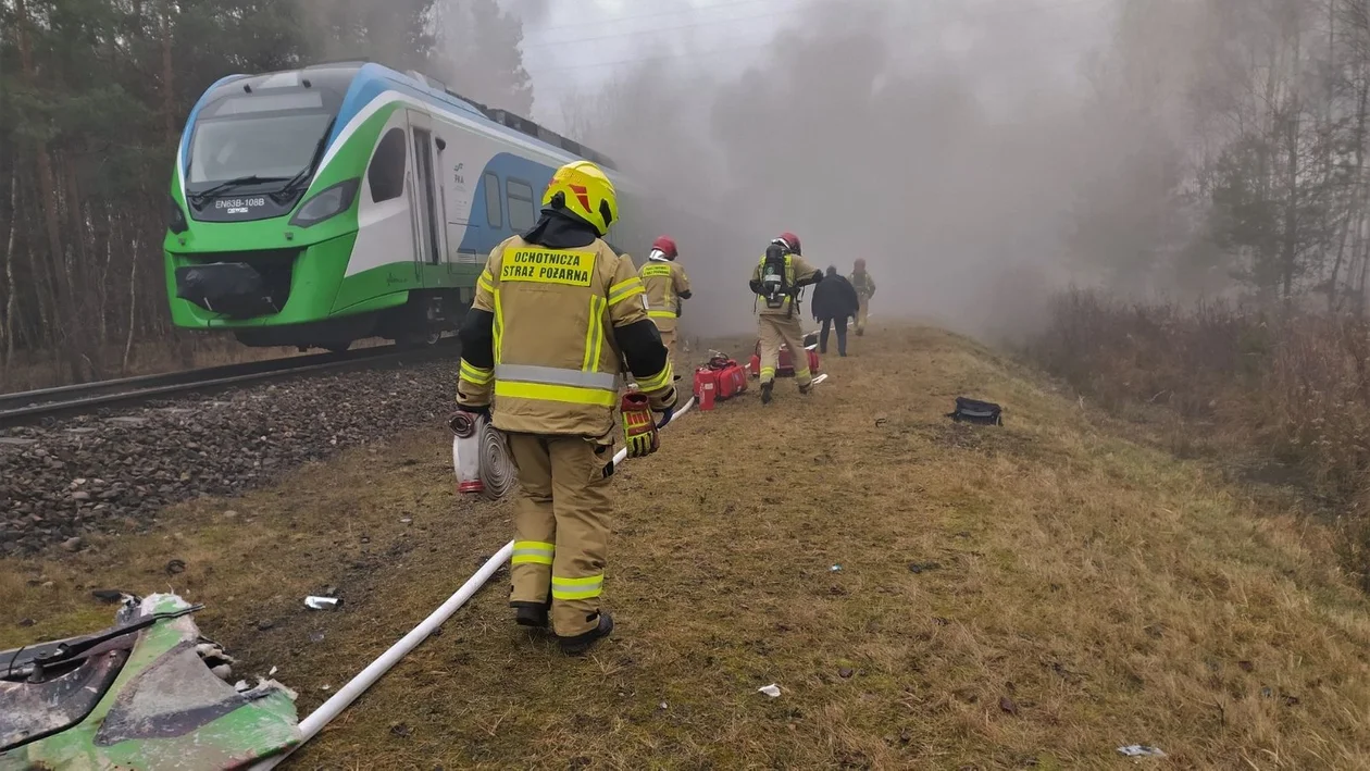 Nowe fakty: Tragedia na przejeździe kolejowym w Widełce. Na jakim etapie jest śledztwo? - Zdjęcie główne