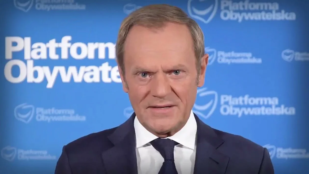 Donald Tusk zatrzymany przez policję. Złamał przepisy ruchu drogowego - Zdjęcie główne