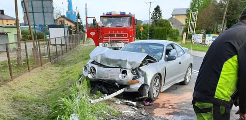 Auto w ogniu! Dwie osoby ranne [ZDJĘCIA] - Zdjęcie główne