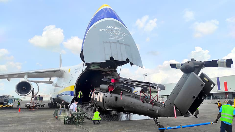 Black Hawki poleciały do Filipin. PZL Mielec dostarczył kolejne śmigłowce