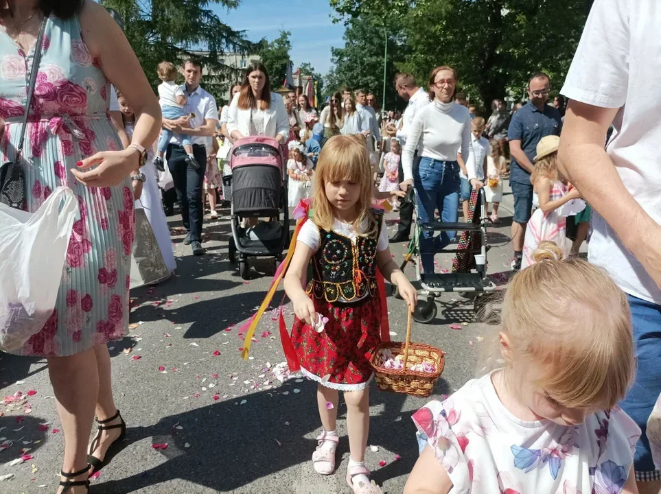 Wybraliśmy najpiękniejsze fotografie z Procesji Bożego Ciała na Podkarpaciu. Sprawdź, bo może są tam twoi bliscy [ZDJĘCIA] - Zdjęcie główne