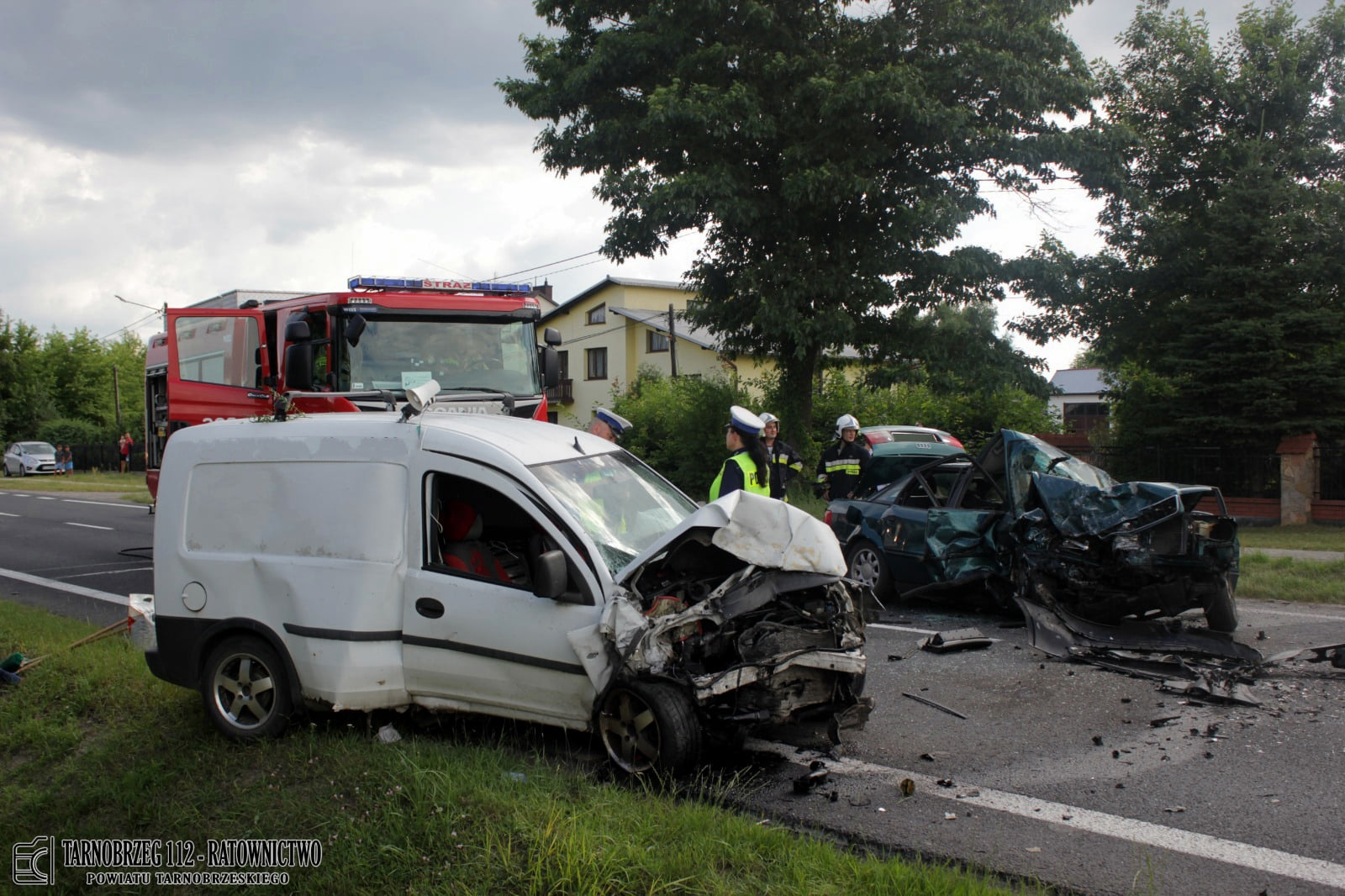 TO JEST PLAGA! Sprawca wypadku w Nowej Dębie był PIJANY! [ZDJĘCIA] - Zdjęcie główne