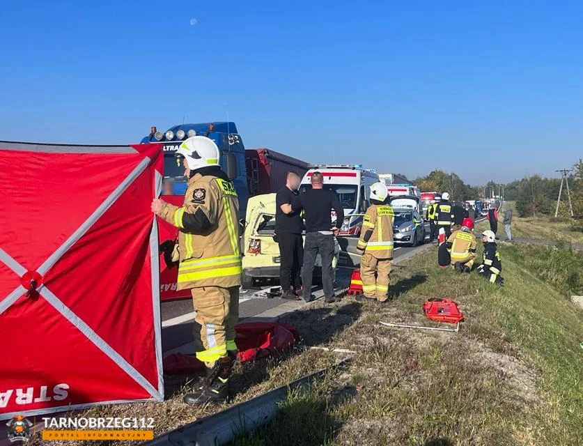 PILNE! Policja poszukuje świadków wypadku drogowego w Chmielowie - Zdjęcie główne