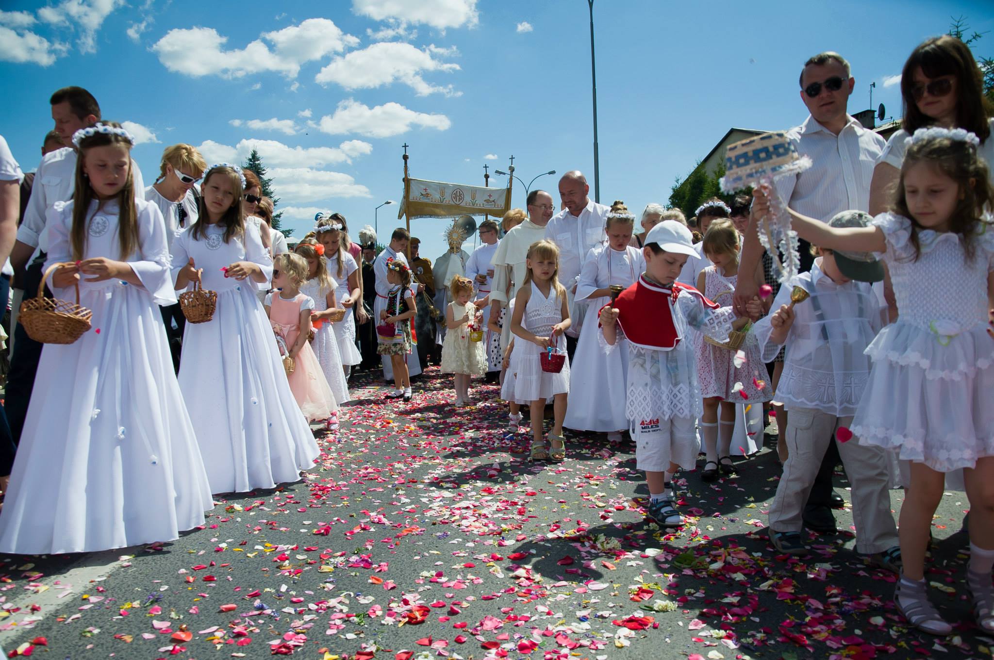 Rok 2014 - Największa procesja Bożego Ciała przeszła ulicami Tarnobrzega z Kościoła MBNP do Klasztoru Ojców Dominikanów.