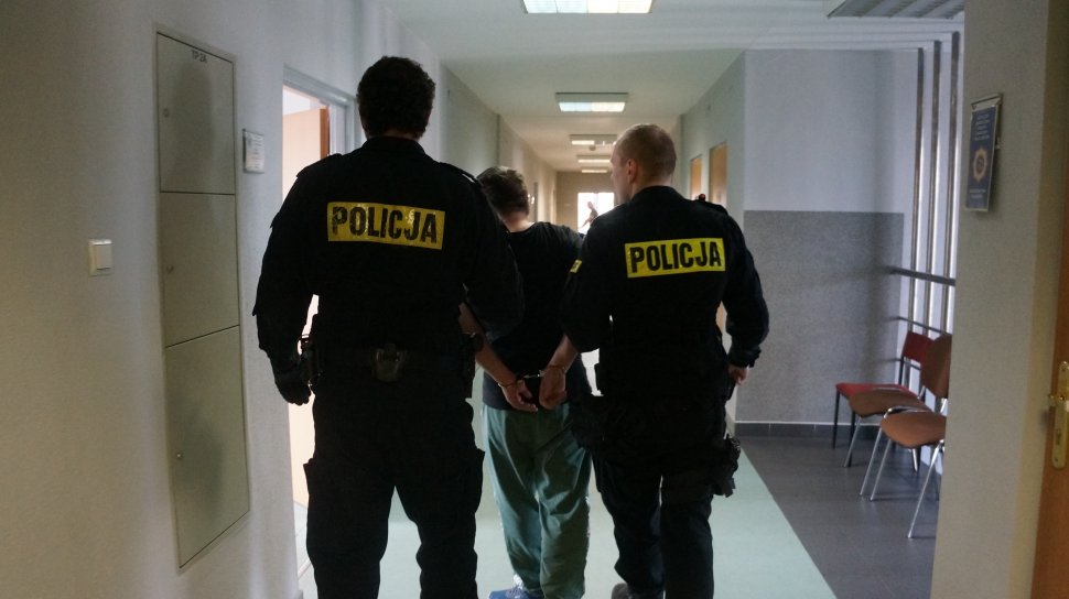 Zrobił żarcik policji. Policja wysłała go do sądu - Zdjęcie główne