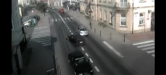 Kierowca bmw jeździł jak wariat po Ropczycach. Wszystko nagrały kamery, a sprawca otrzymał olbrzymią grzywnę [WIDEO] - Zdjęcie główne