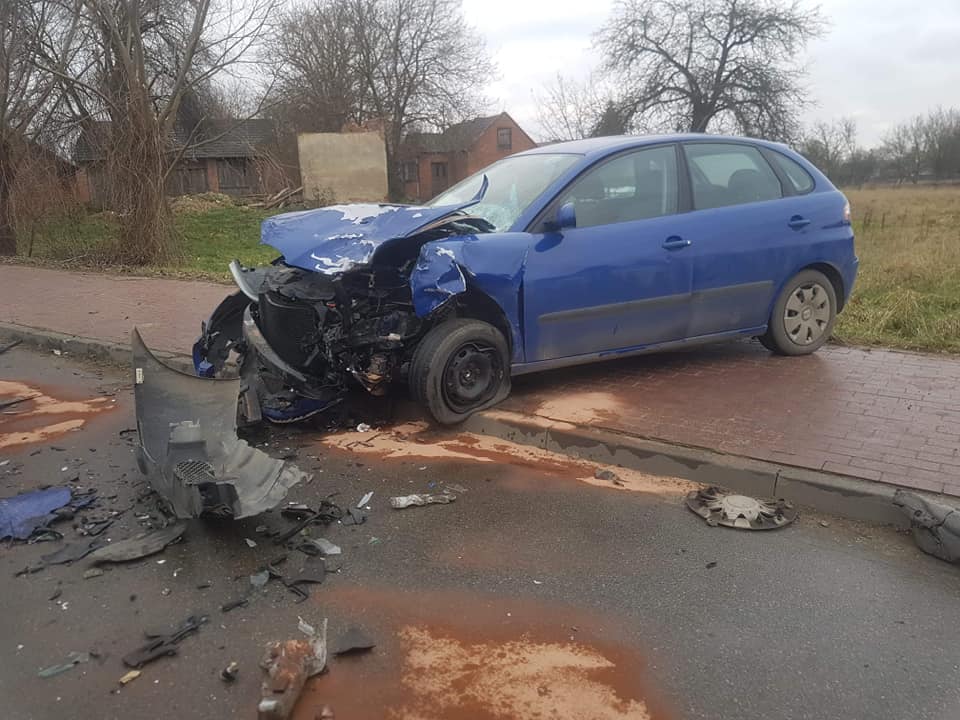 Poważny wypadek osobówek w Skowierzynie - Zdjęcie główne