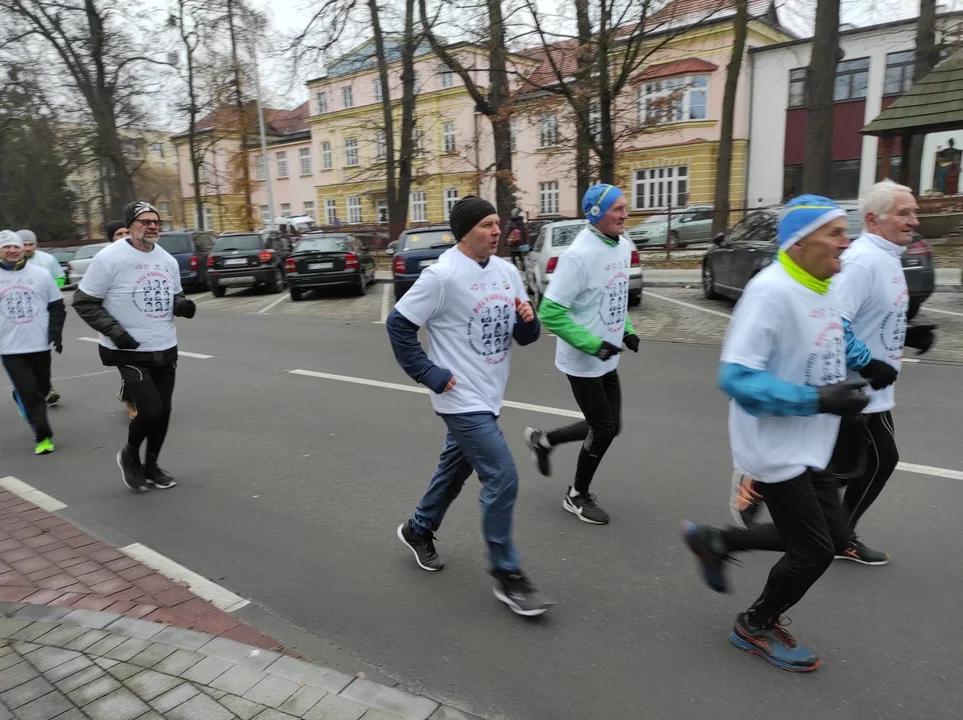 242 kilometry pamięci. Bieg Dziewięciu Górników z Zaleszan do Katowic [ZDJĘCIA, WIDEO] - Zdjęcie główne