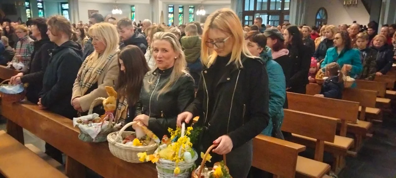 Błogosławieństwo pokarmów w parafii Najświętszego Serca Pana Jezusa - Rzeszów katedra [ZDJĘCIA] - Zdjęcie główne