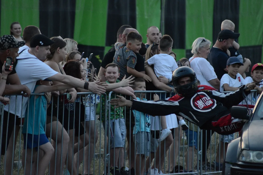 Byłeś na Monster Truck Show w Tarnobrzegu? Odszukaj na fotografiach siebie lub swoich znajomych [ZDJĘCIA] - Zdjęcie główne