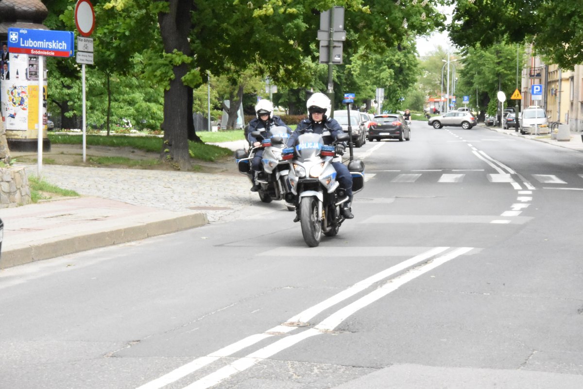 PIJANY kierowca motocykla uciekał przed policją ulicami miasta - Zdjęcie główne