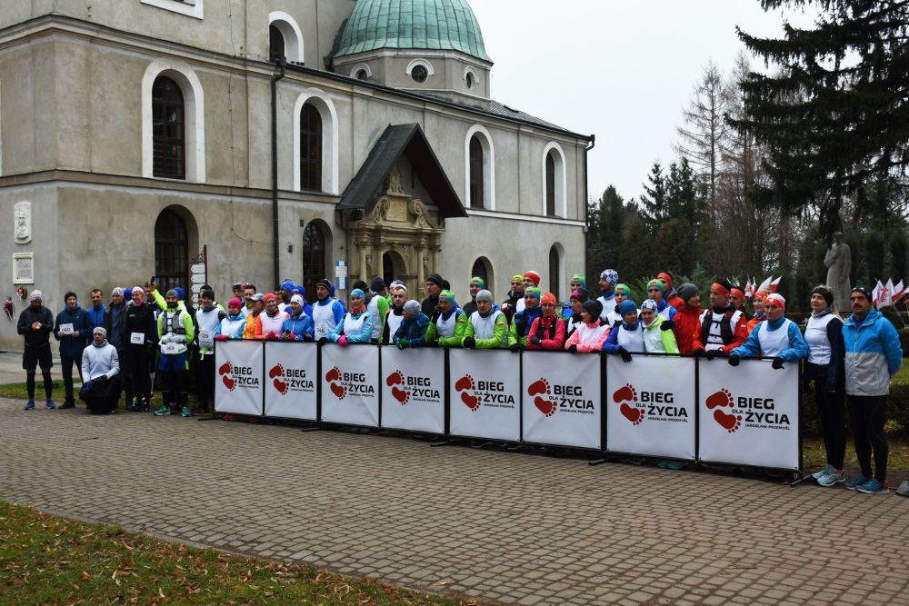 Pobiegli dla obrony życia - Zdjęcie główne