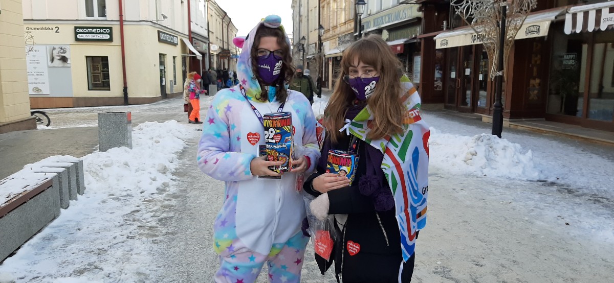 WOŚP w Rzeszowie. Wolontariusze „opanowali” Rynek i deptak [ZDJĘCIA] - Zdjęcie główne