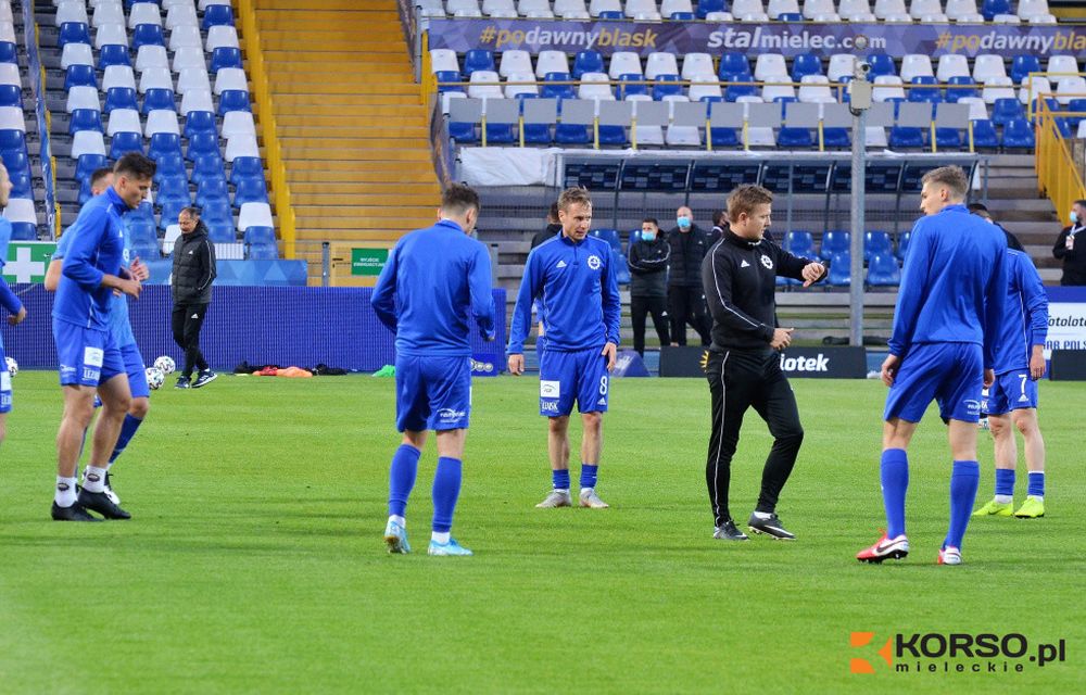 Fortuna 1. Liga wznawia rozgrywki. PGE FKS Stal Mielec czeka bój w Legnicy - Zdjęcie główne