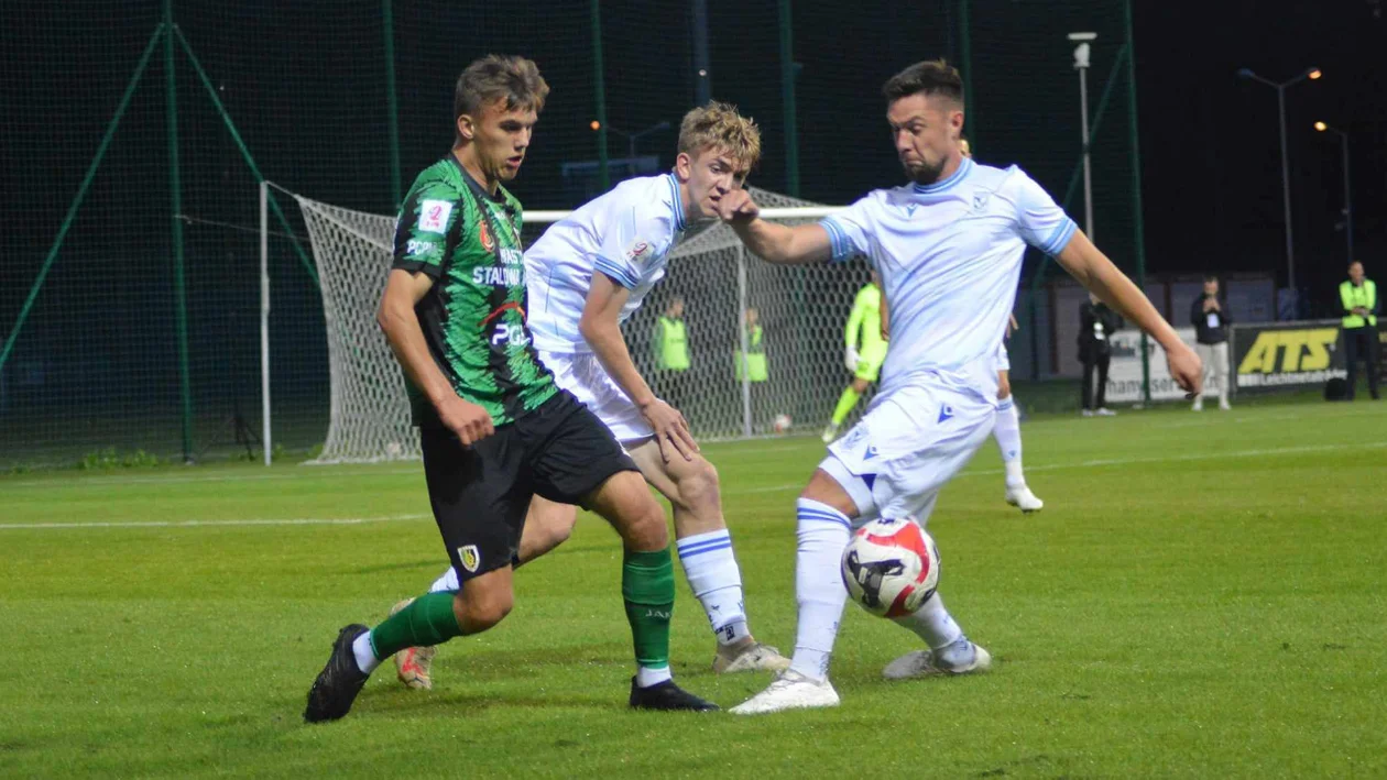 Druga liga: Stal Stalowa Wola z pewną wygraną. Popisowy mecz i hat-trick Adama Imieli - Zdjęcie główne