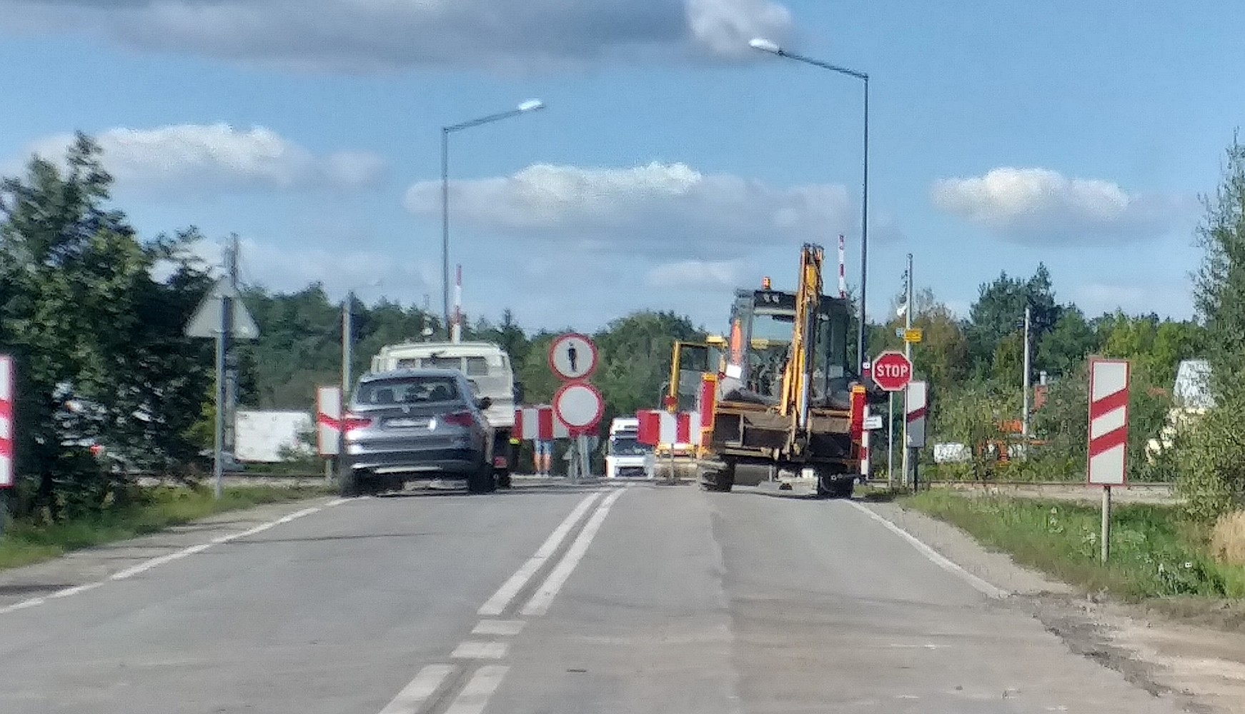 Absurdalny objazd po zamknięciu DK19 [FOTO] - Zdjęcie główne