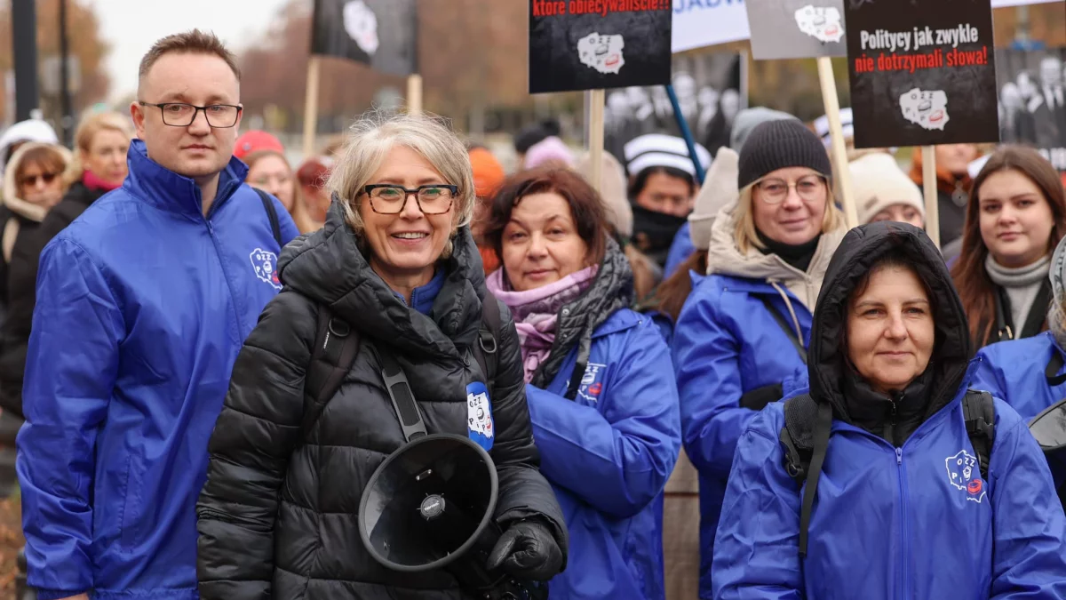 500 pielęgniarek z Podkarpacia protestowało pod KPRM. Premier się nie pojawił - Zdjęcie główne