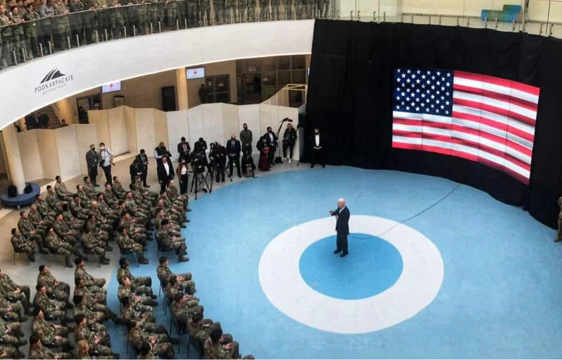 Prezydent USA w Rzeszowie: Jesteśmy w środku walki między demokracją a oligarchią - Zdjęcie główne
