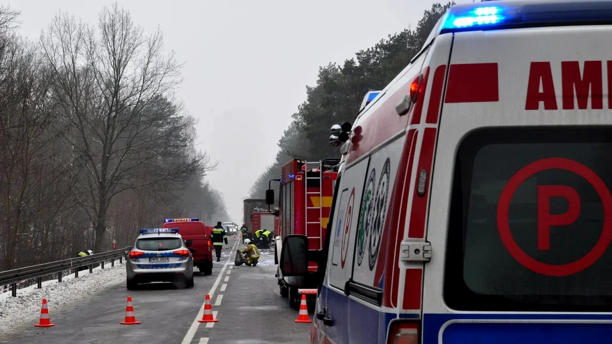 Śmierć na drodze! Kolbuszowska prokuratura o tragicznym wypadku w Przyłęku - Zdjęcie główne