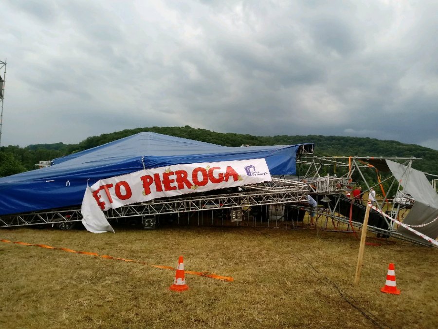 Burza zniszczyła Święto Pieroga [FOTO] - Zdjęcie główne