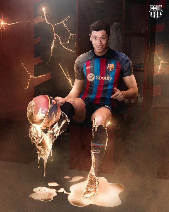 Lewandowski sporo kosztował "Dumę Katalonii". Prezydent klubu Joan Laporta na konferencji prasowej wskazał, jaka to jest kwota. - Skończyło się na 45+5 milionach euro. To mieści się w naszych możliwościach, piłkarz dostosował też swoją pensję. Cules są teraz bardzo zadowoleni - mówił Joan Laporta.