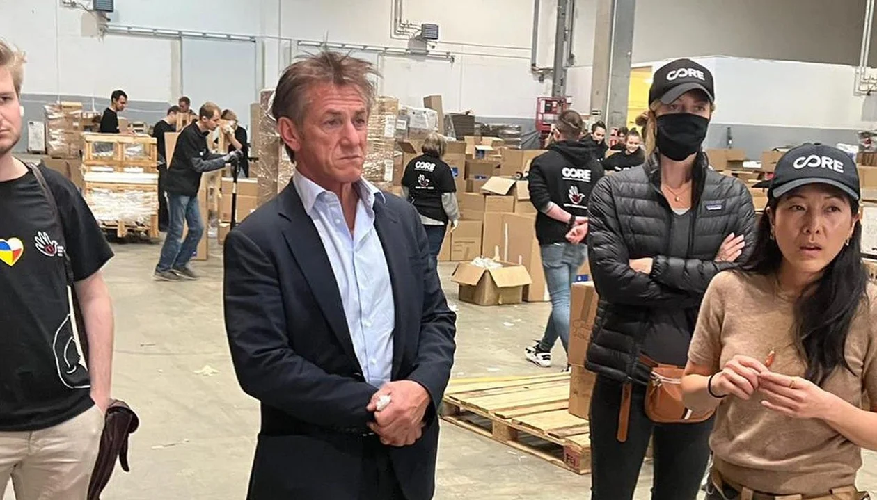 Sean Penn w Rzeszowie. - Najważniejsza jest pomoc dla Ukrainy - apeluje Amerykanin - Zdjęcie główne