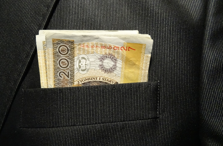 To na Podkarpaciu jest NAJWIĘCEJ prób WYŁUDZEŃ kredytu [VIDEO] - Zdjęcie główne