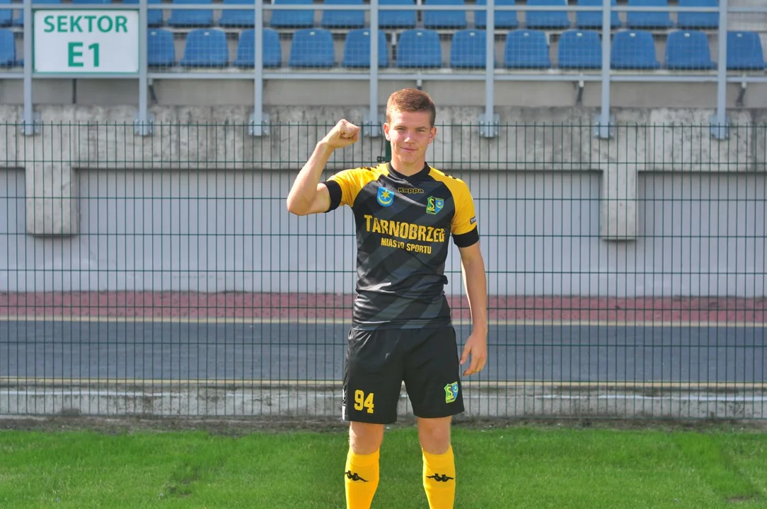 KACPER BRODA - pomocnik, bez występu