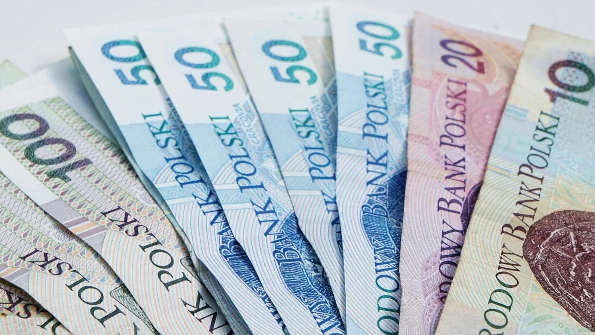 Mieszkaniec powiatu niżańskiego nabrał się na podstęp oszustów. Zaciągnęli na niego kredyt na 140 tys. zł - Zdjęcie główne