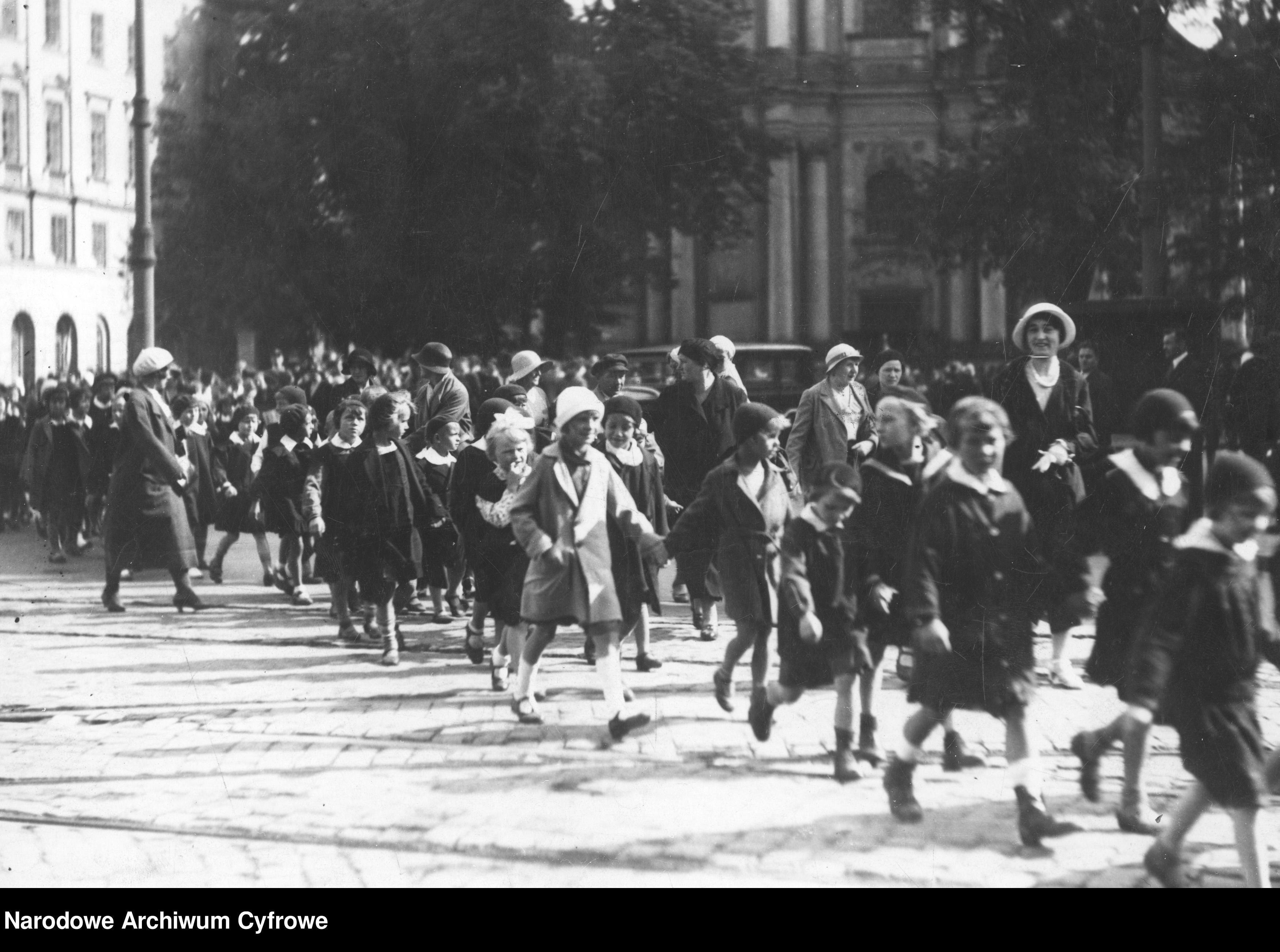 Witamy nowy rok szkolny. Tak to wyglądało blisko sto lat temu. Zobacz archiwalne fotografie [ZDJĘCIA] - Zdjęcie główne