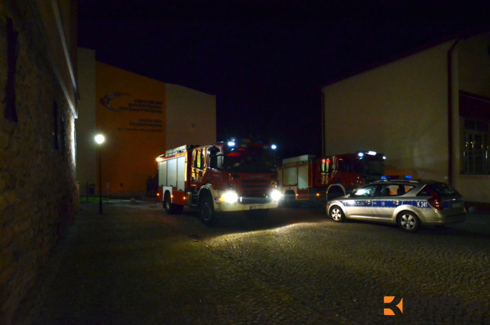 Z OSTATNIEJ CHWILI: Ewakuacja na Uczelni Państwowej w Sanoku [FOTO+VIDEO] - Zdjęcie główne