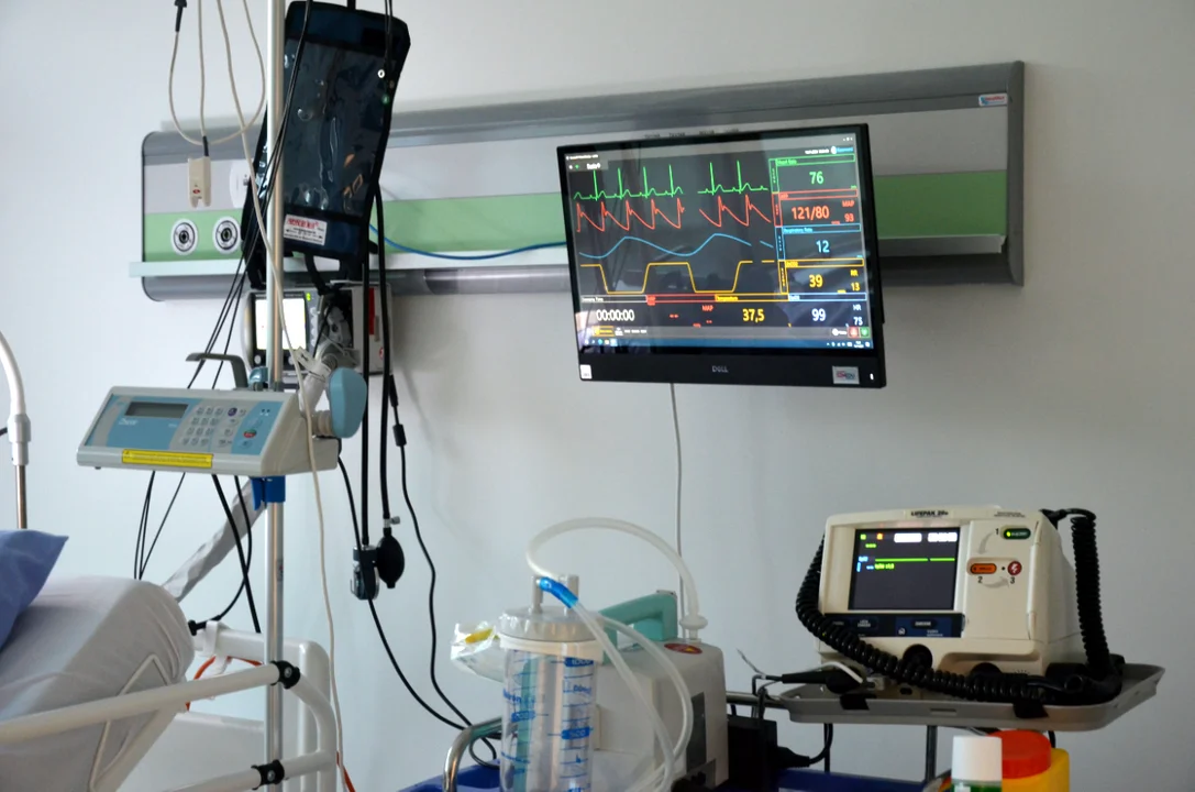 Dramatyczna sytuacja na oddziale dziecięcym w sanockim szpitalu! Nie ma wolnych łóżek dla chorych na COVID-19! - Zdjęcie główne