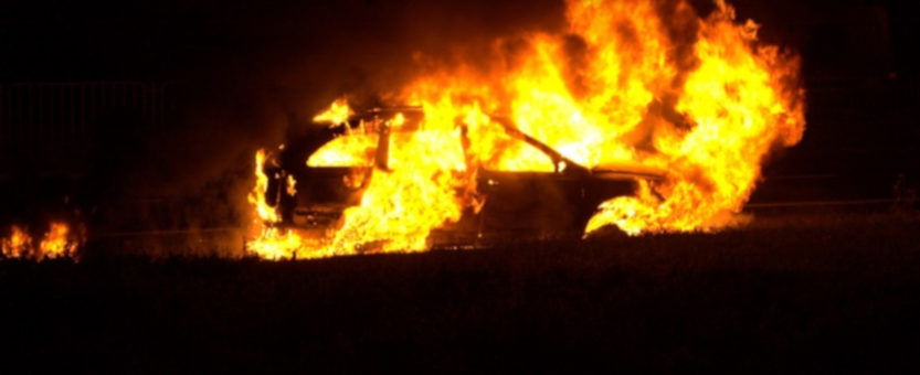 Samochód i stodoła stanęły w ogniu. Dwa pożary jednego dnia! [FOTO] - Zdjęcie główne