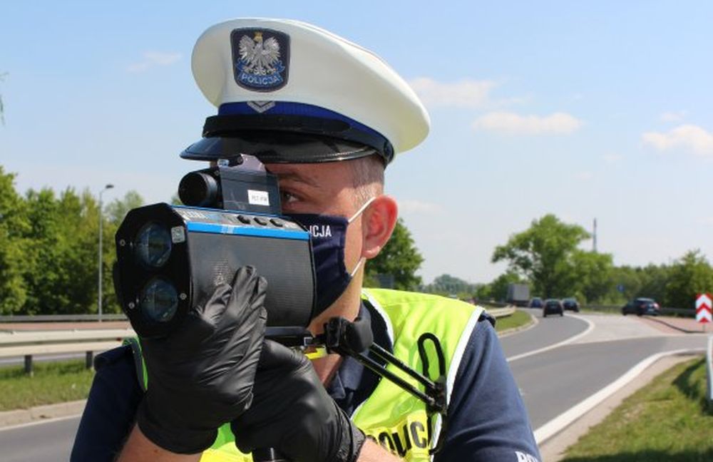 Plaga pijanych kierowców oraz miłośników szybkiej jazdy. Długi weekend na podkarpackich drogach - Zdjęcie główne