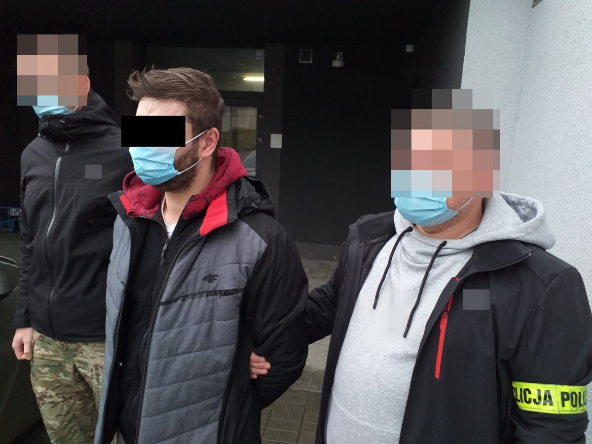 Oficjalnie prowadzono hodowlę psów, a była tam fabryka narkotyków
