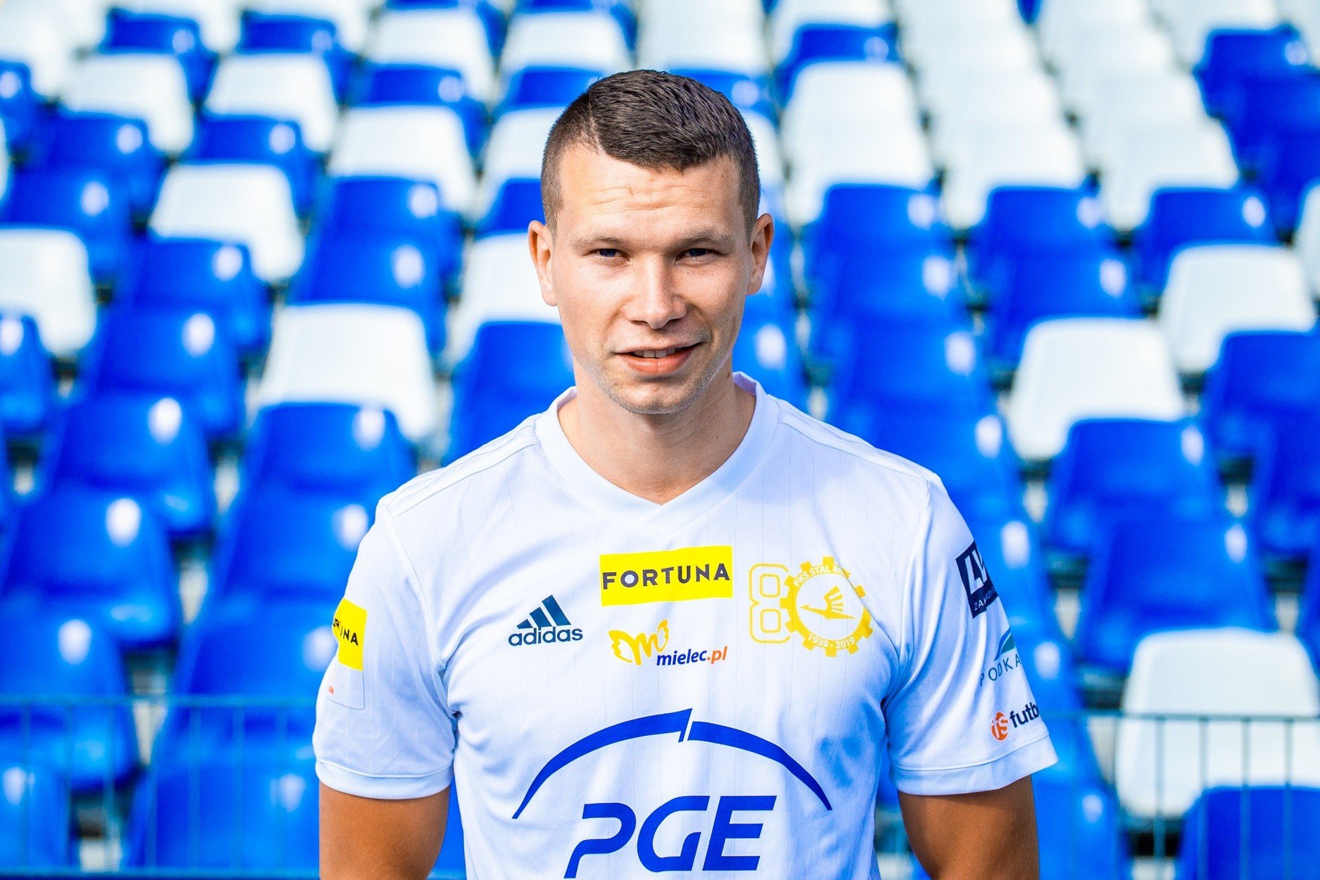 Mateusz Mak - napastnik - 350 tysięcy euro
