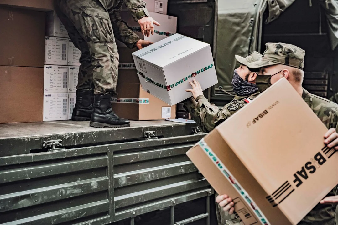 Ponad 13 milionów maseczek żołnierze WOT dostarczą do podkarpackich samorządów  - Zdjęcie główne