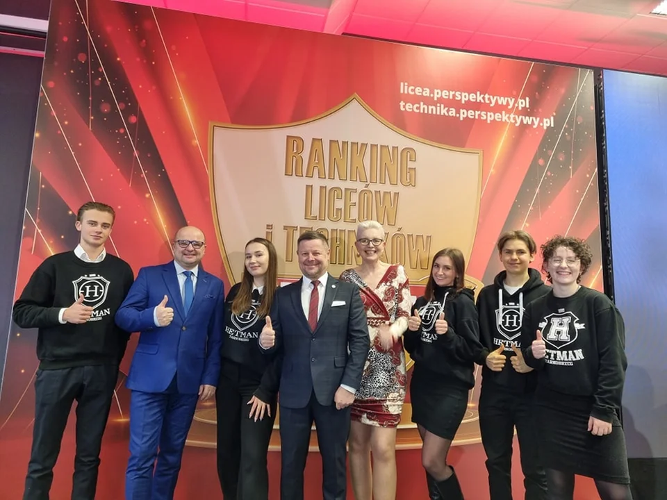 Ranking Perspektywy 2024: "Hetman" z Tarnobrzega w topie szkół średnich w Polsce. To najlepsze liceum na Podkarpaciu! - Zdjęcie główne