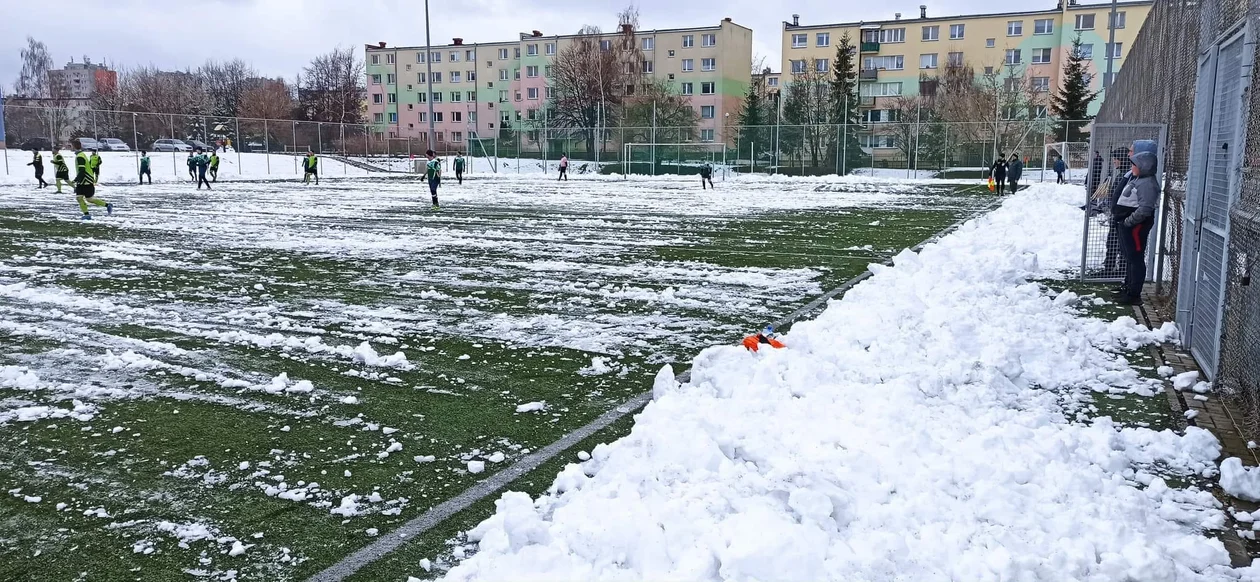 Podokręg Piłki Nożnej Stalowa Wola przekłada ligowe granie. LZS Jadachy i rezerwy Wspólnoty Tarnobrzeg i tak zagrał o punkty - Zdjęcie główne