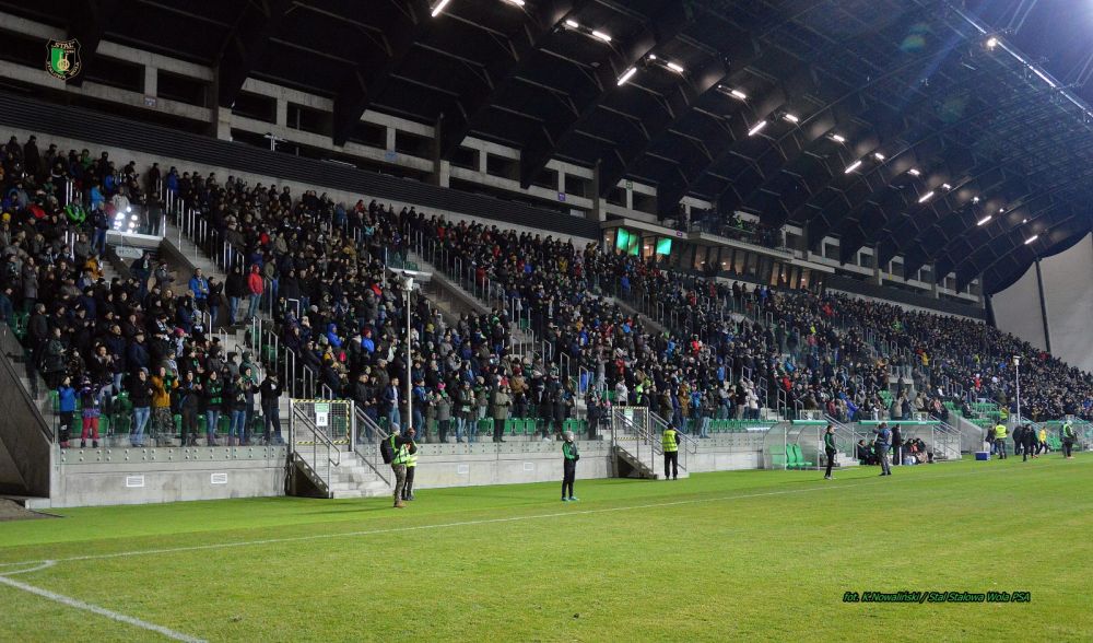 Zacni goście na otwarciu stadionu w Stalowej Woli [VIDEO] - Zdjęcie główne