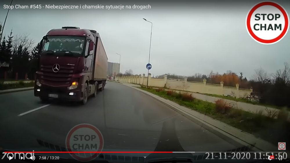 Skandaliczne zachowanie kierowcy! Stop Cham w Tarnobrzegu [VIDEO] - Zdjęcie główne
