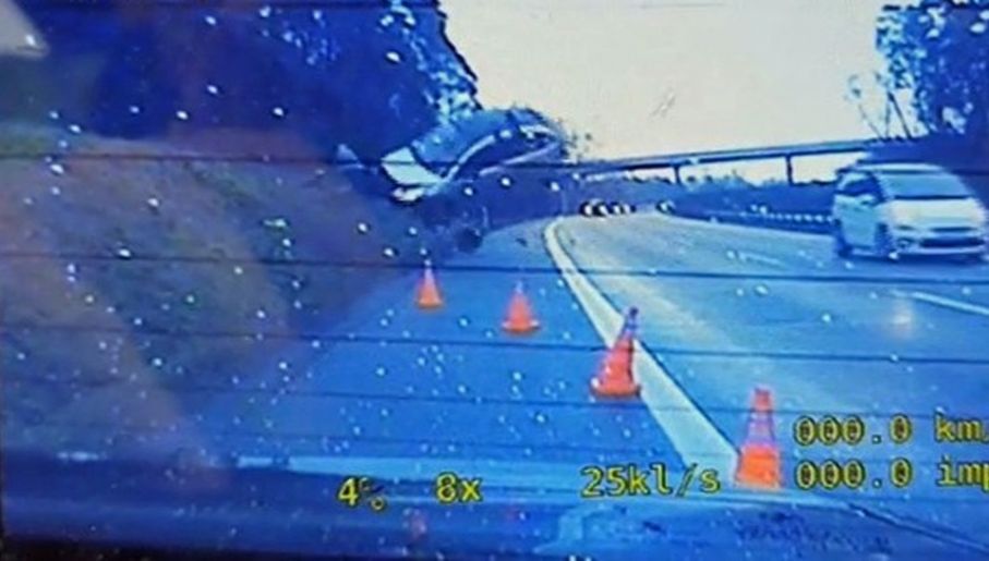 Auto koziołkowało w powietrzu na A4 w kierunku Rzeszowa [FILM] - Zdjęcie główne