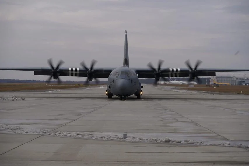 Samoloty US Air Force wylądowały w Jasionce! Kolejni żołnierze USA pod Rzeszowem [ZDJĘCIA, WIDEO] - Zdjęcie główne