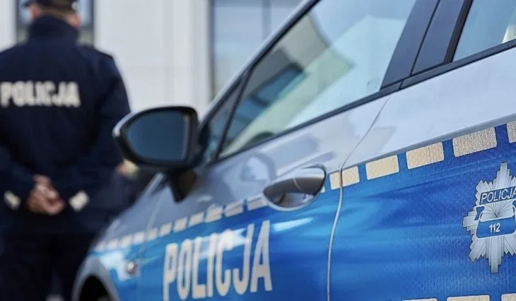 Pijany policjant zaatakował dwie przypadkowe kobiety. Wyleciał ze służby i stanie przed sądem - Zdjęcie główne
