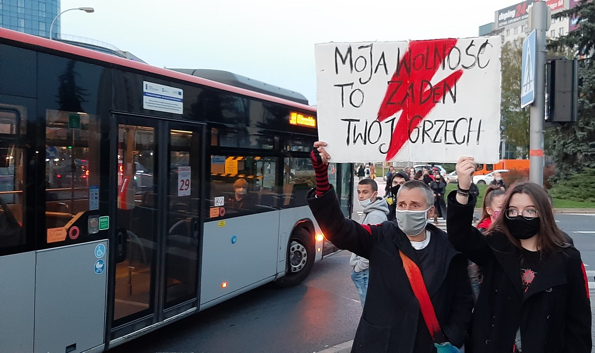 Szefowa Strajku Kobiet wciąż uważa, że nie było ataków! Policja prezentuje statystyki! - Zdjęcie główne