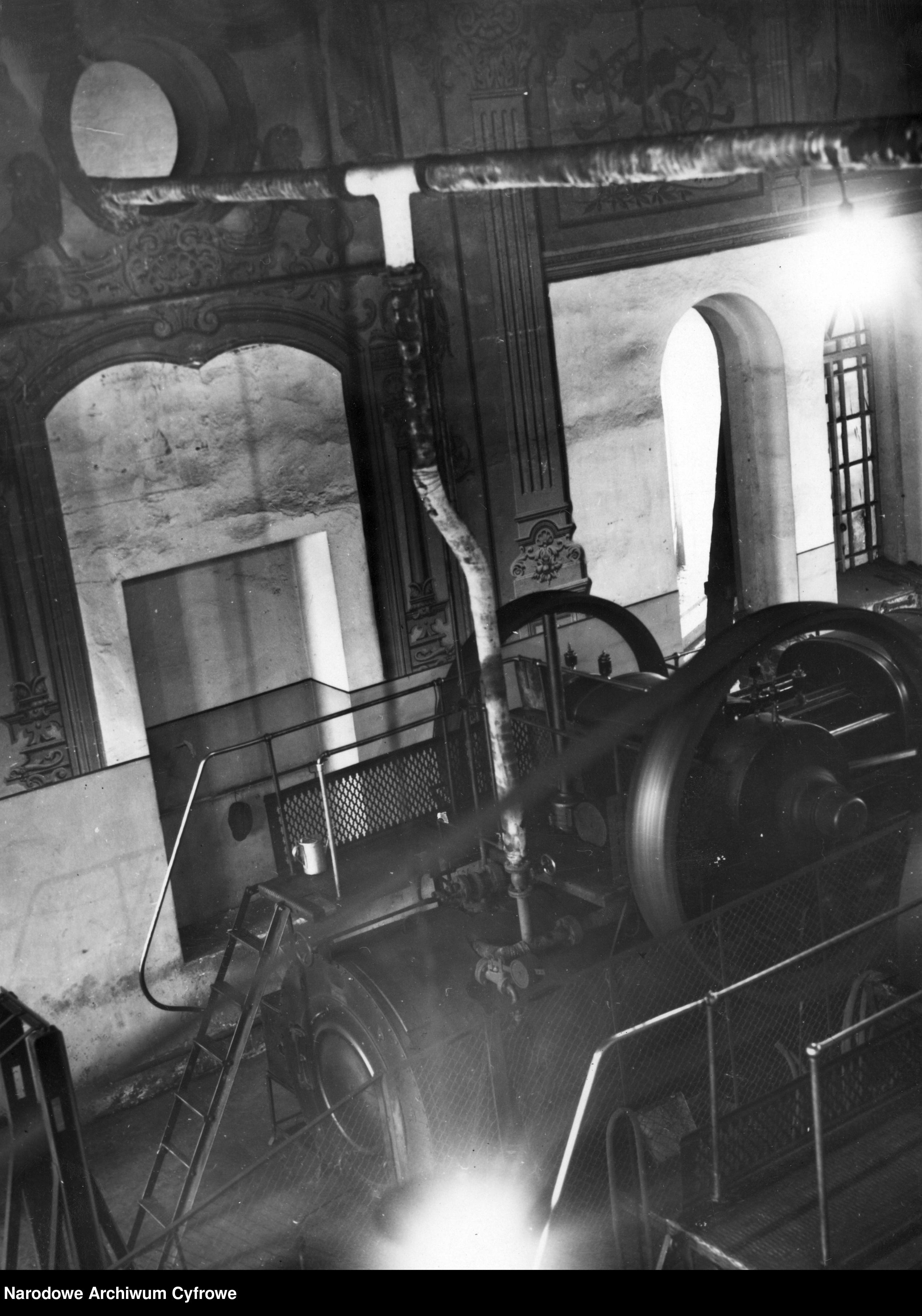 Synagoga zamieniona na elektrownię