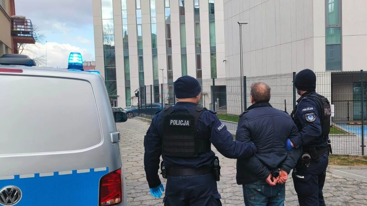 Okradał kościoły i bary. Grozi mu kilkanaście lat więzienia [WIDEO] - Zdjęcie główne