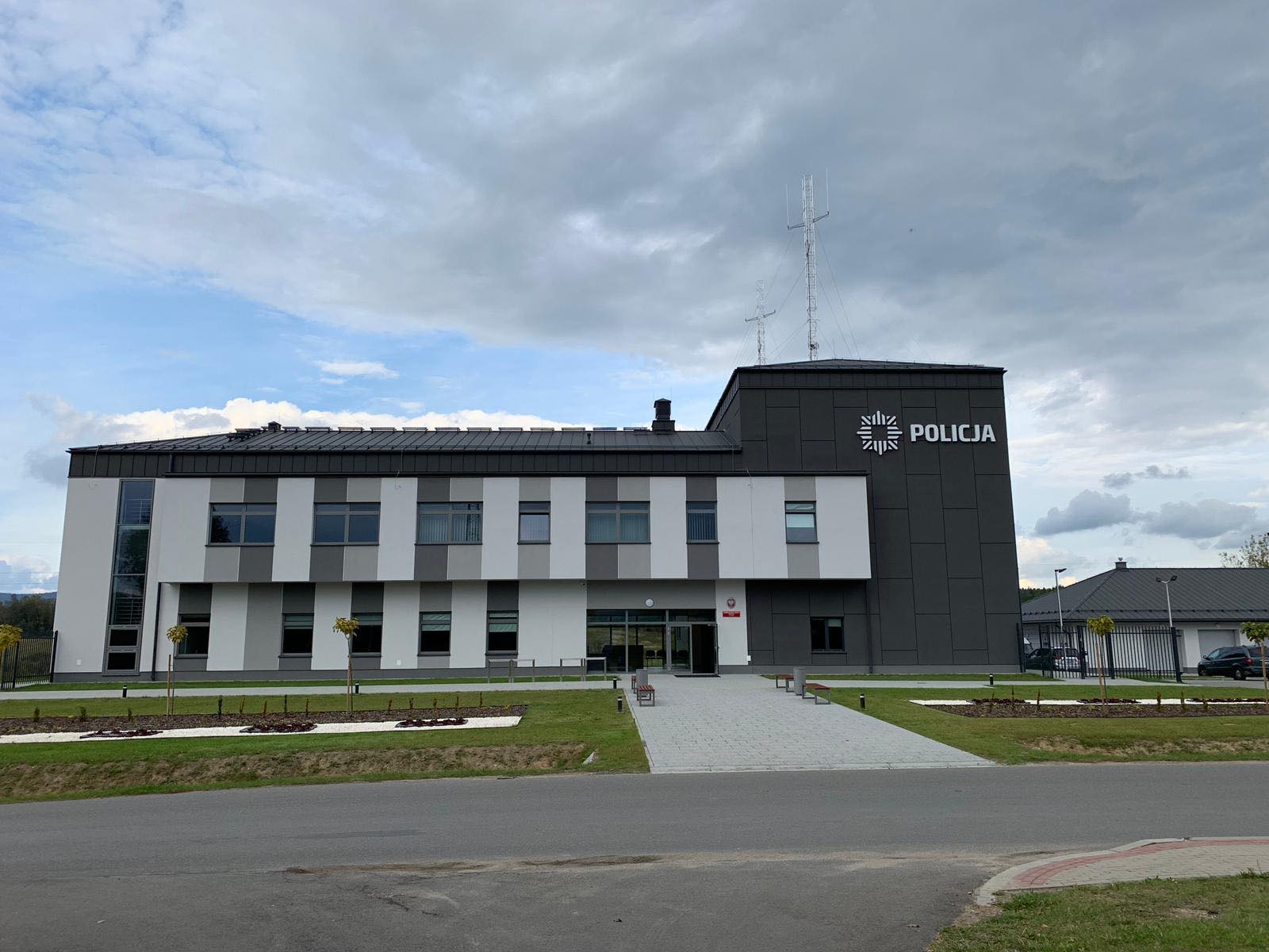 Komenda w Lesku za 18 mln zł - Zdjęcie główne