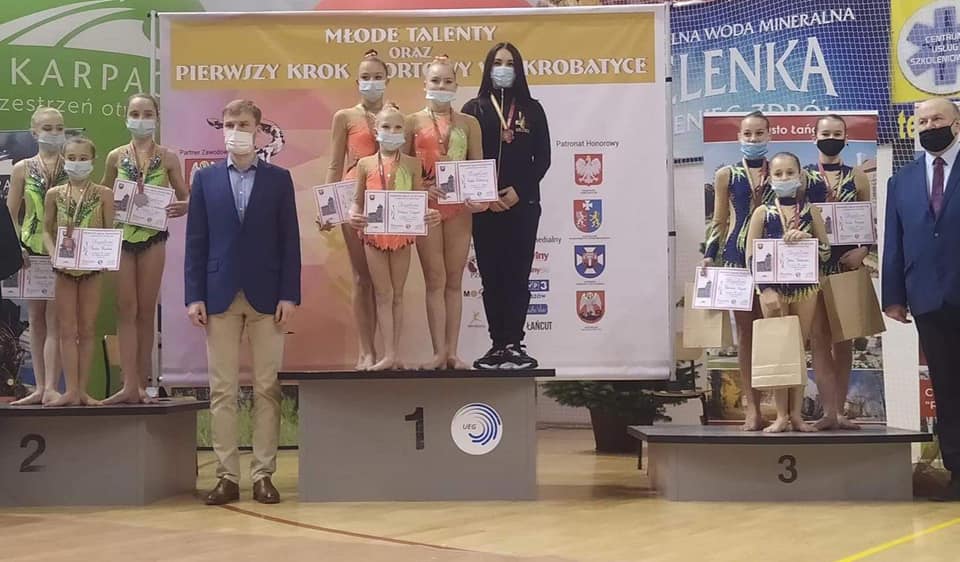 Ropczyckie akrobatki na podium - Zdjęcie główne