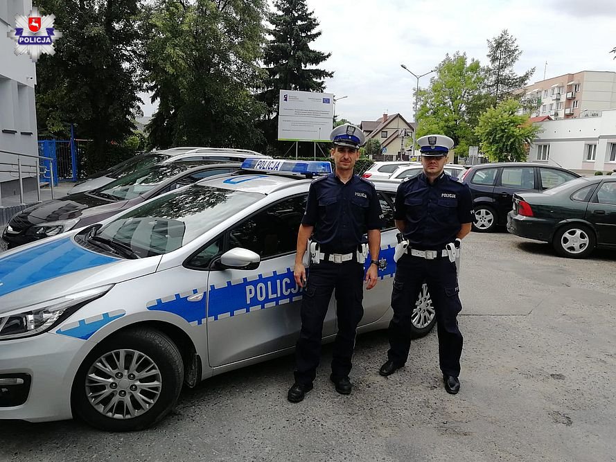 Policjanci odnaleźli ją w ostatniej chwili  - Zdjęcie główne